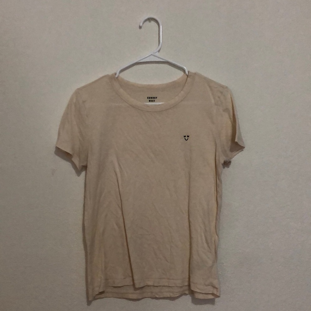 Aritzia Sunday Best tee with smiley face (: